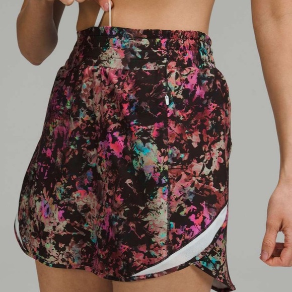 Lululemon Hotty Hot High-Rise Skirt - Picture 14 of 15